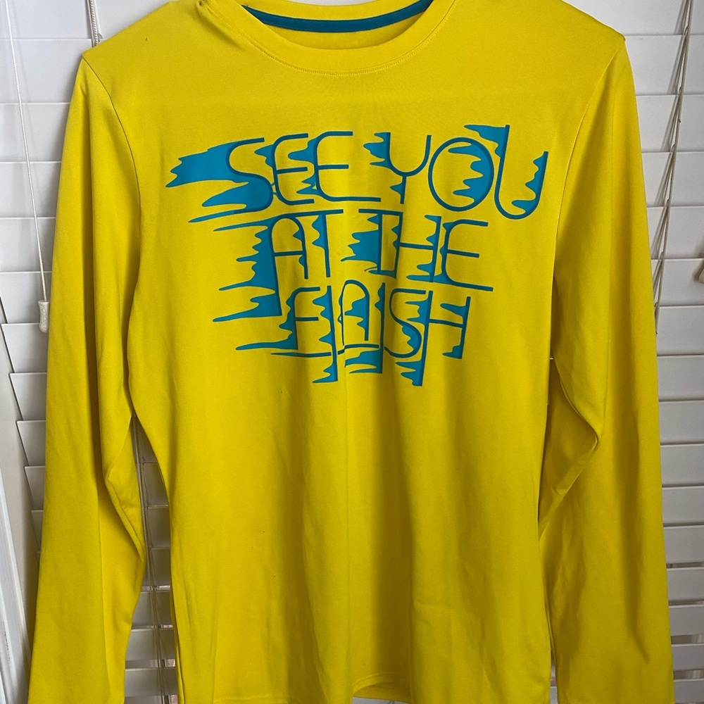 Under Armour running long sleeve